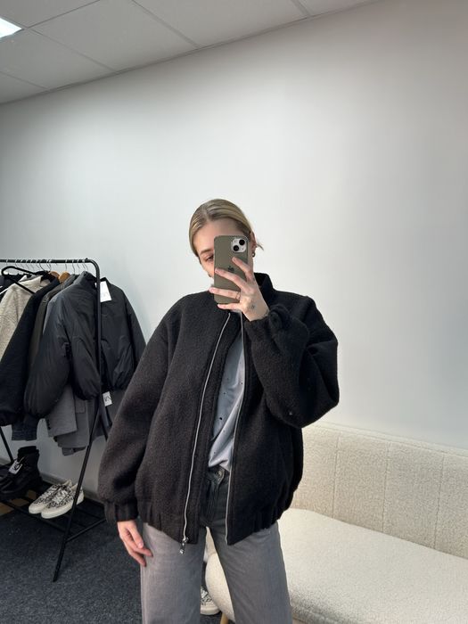 Бомбер теплий Zara букле на осінь M
