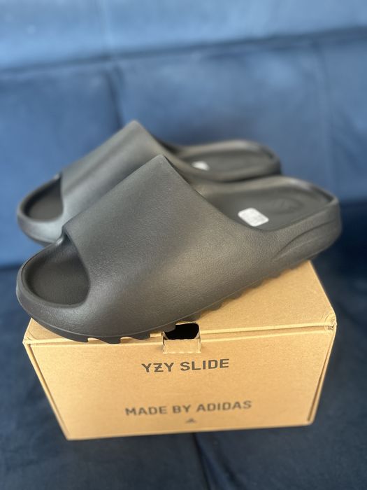 Yezzy Adidasy Slide