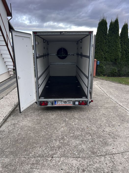 Przyczepa Cargo Furgon Niewiadów stan b.dobry