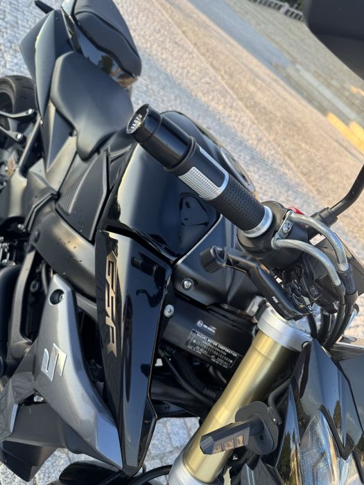Suzuki GSR 750 de 2013