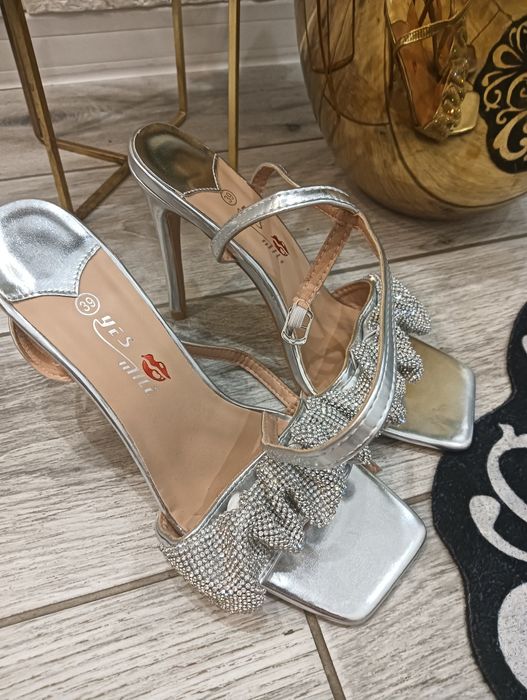 Sandały damskie nowe