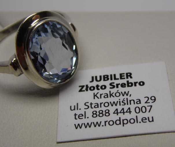 Przedwojenny srebrny pierścionek owalny niebieski spinel R.16