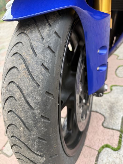 Yamaha R1 crossplane розмитнена