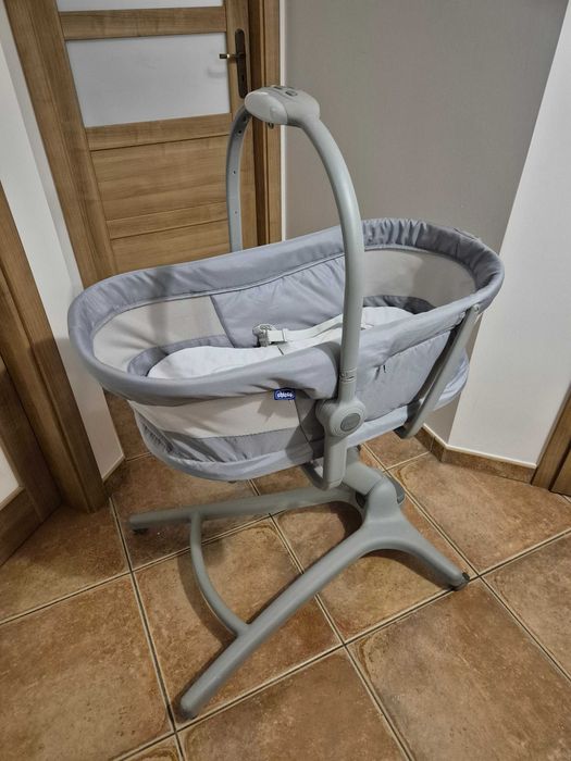 Chicco Baby Hug 4w1 + 2 materace +pokrowiec na materac +moskitiera