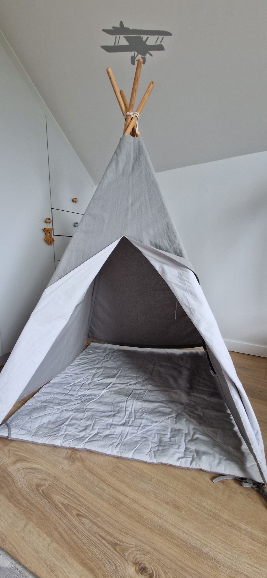 Domek TIPI, szary, stan bdb