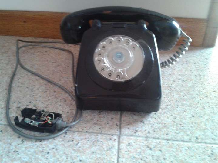 Telefone fixo Antigo em bom estado