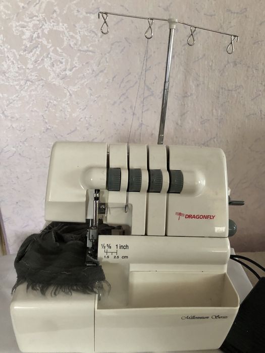 Оверлок побутовий для трикотажних швів