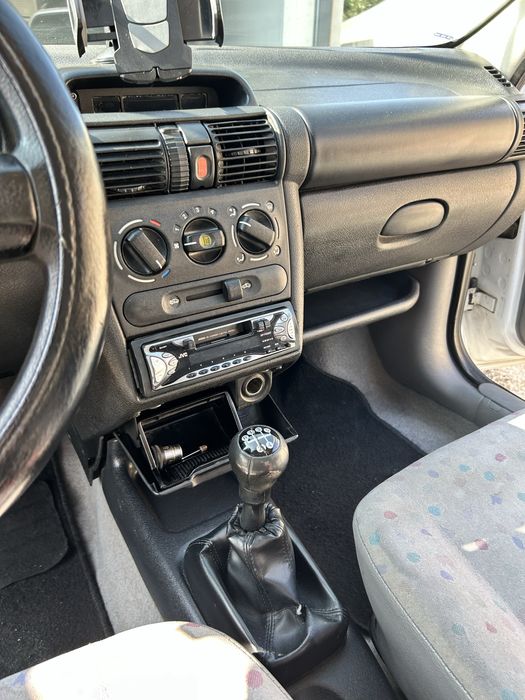 Corsa eco 1.0 12V 99 otimas condiçoes