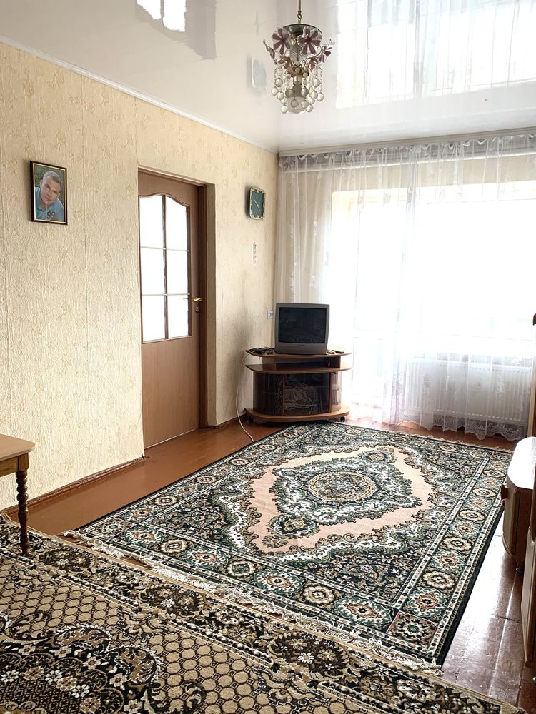 Продам 2-кімнатну квартиру в центрі Здолбунова $