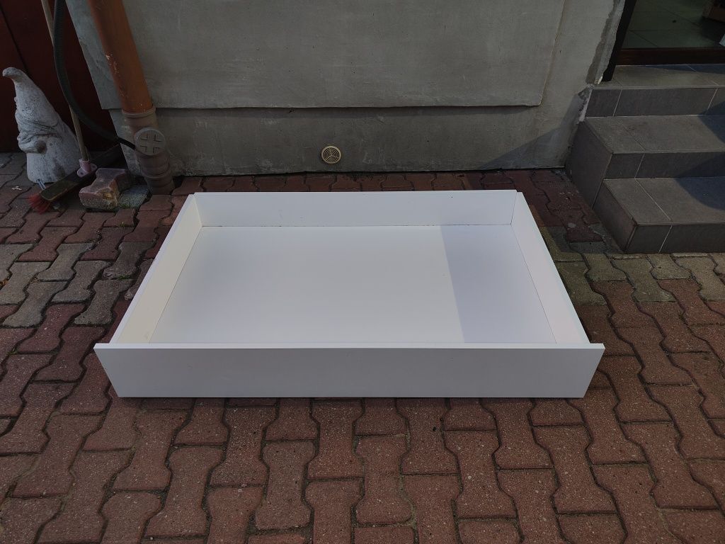 Szuflada pod łóżko