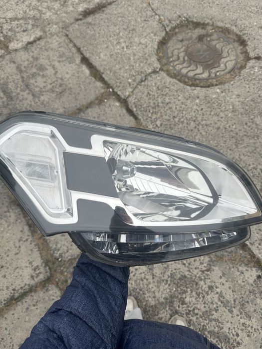 Оригинал фара правая , kia soul 1