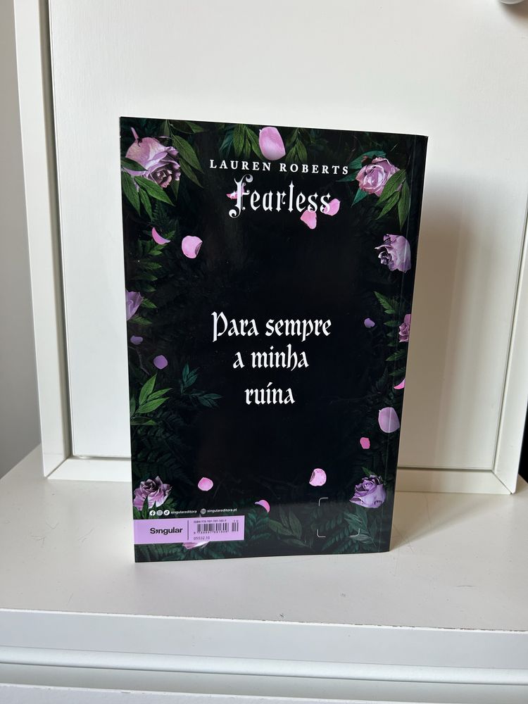 Fearless - Lauren Roberts *NOVO*