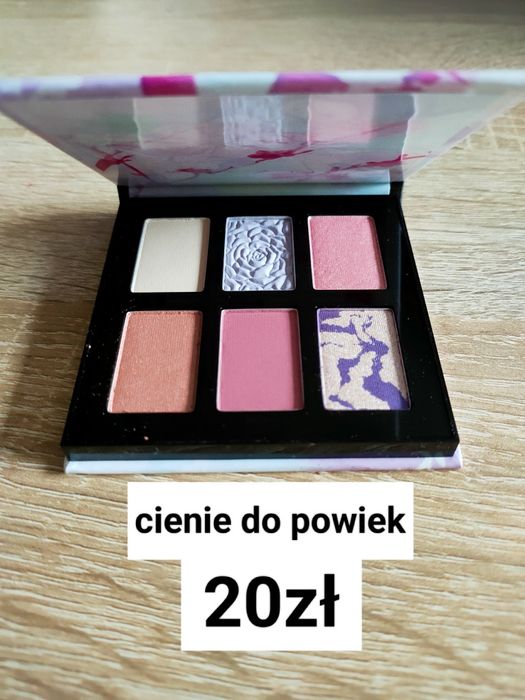 Avon cienie do powiek paletka