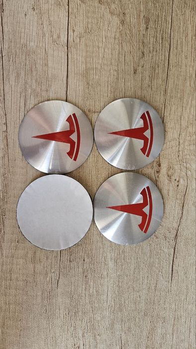 Наклейка на ковпаки Tesla (56мм)