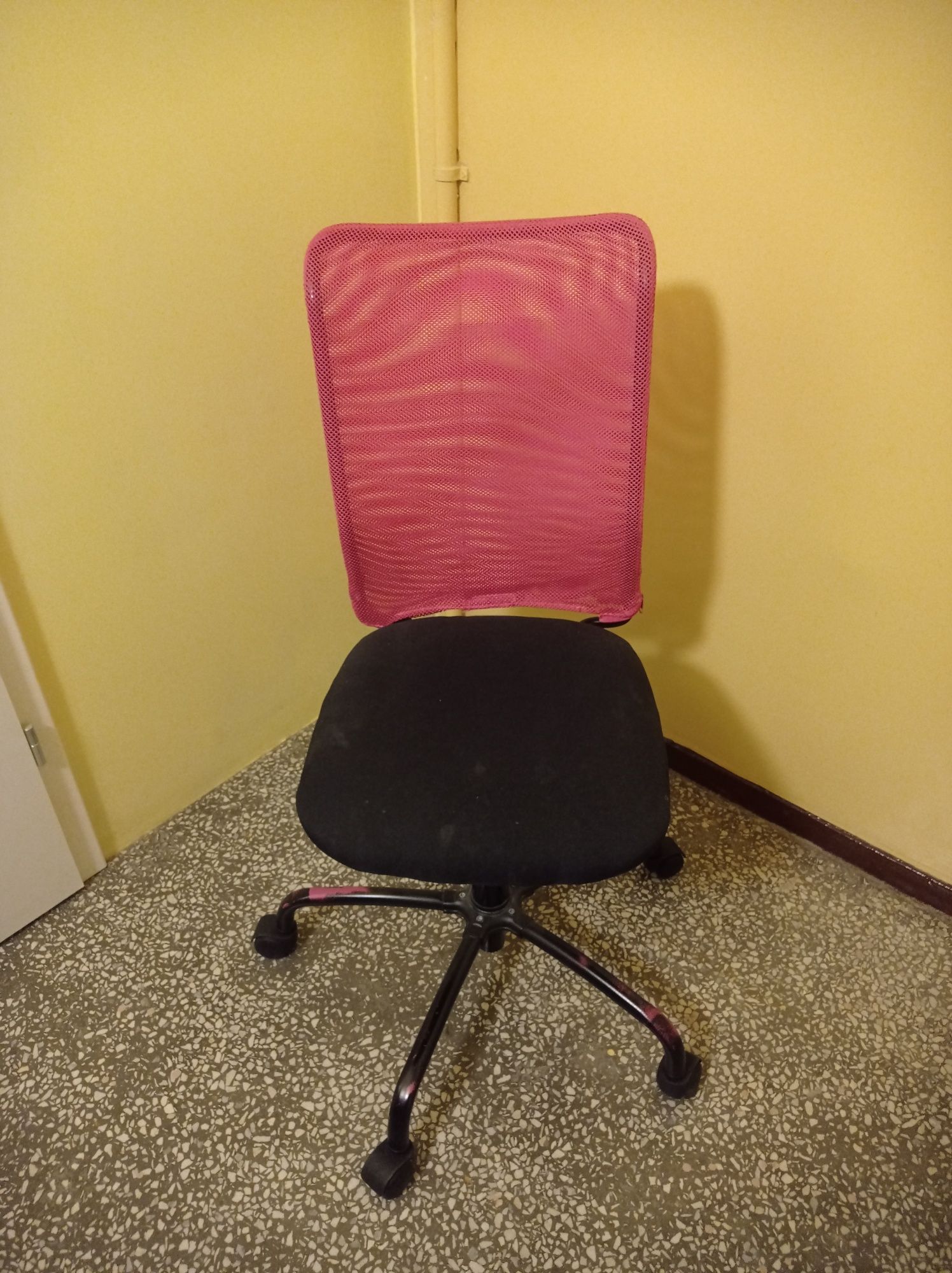 Krzeslo obrotowe Ikea