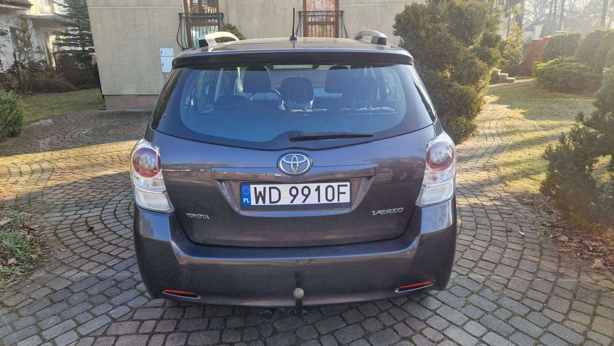 TOYOTA VERSO 7 - osobowa silnik 2.0 diesel
