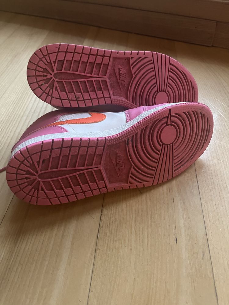Air Jordan 1 Mid Pinksicle Safety Orange