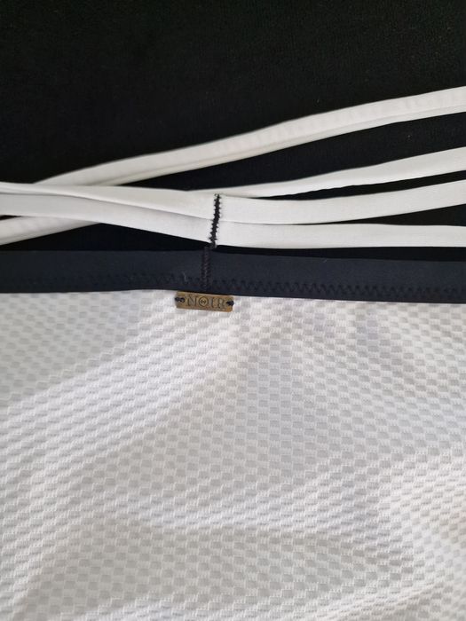 Kostium kąpielowy Noir by Hunkemöller 36 38 asymetryczny strapsy