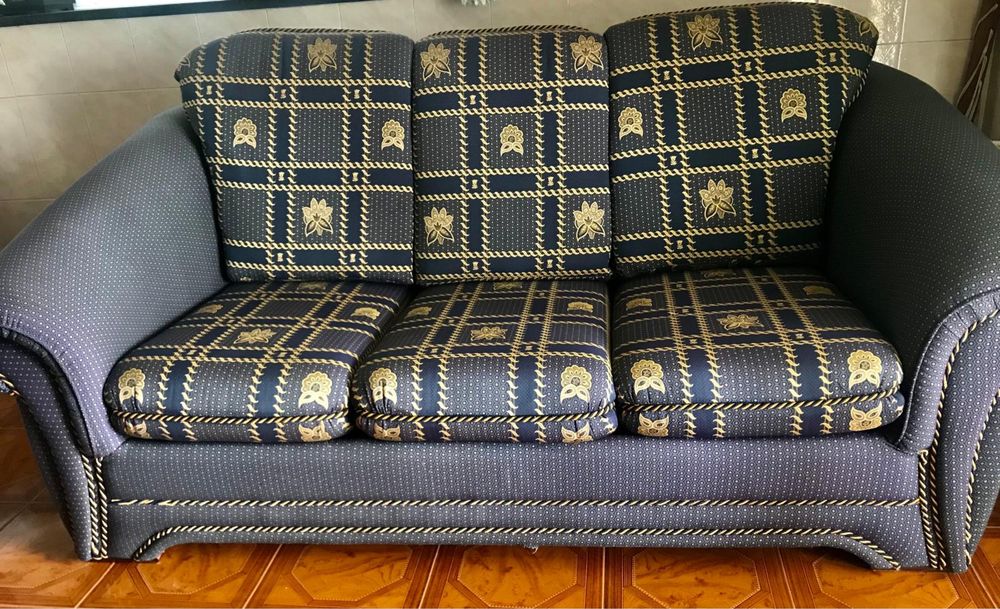 Sofás. Conjuntos de 1 Sofá-cama e 1 Sofá.