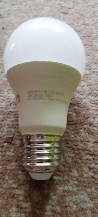 Żarówki LED gwint E27