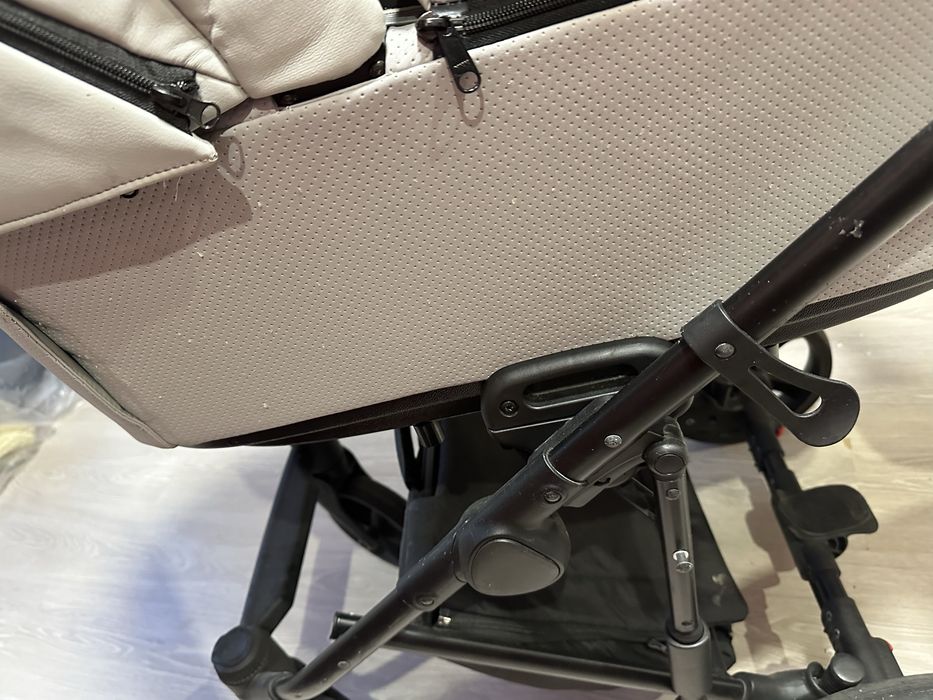 Продам дитячу коляску