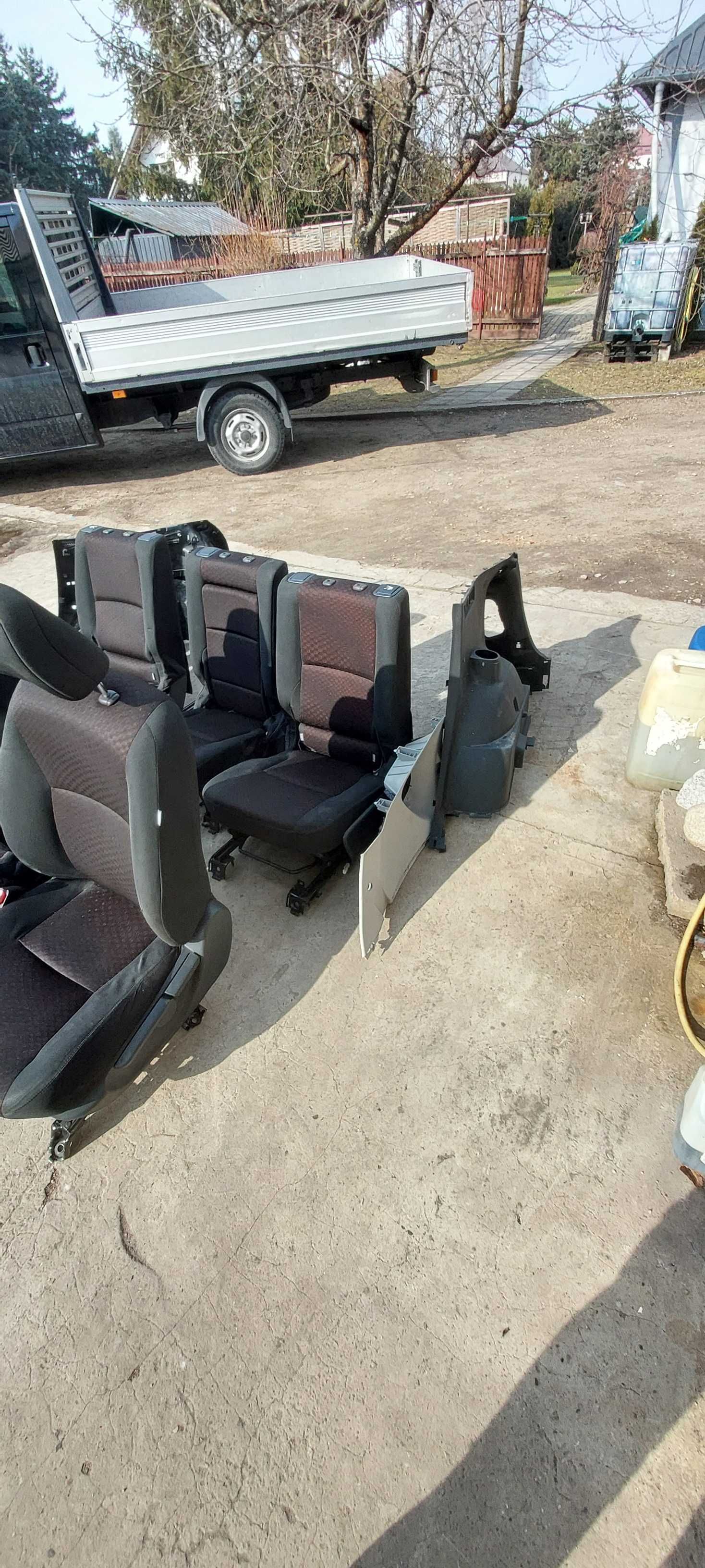 komplet foteli toyota verso
