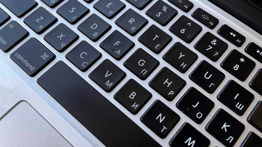 Лазерне гравіювання (ноутбук/ПК), металу, пластику, сувенірів, бренду