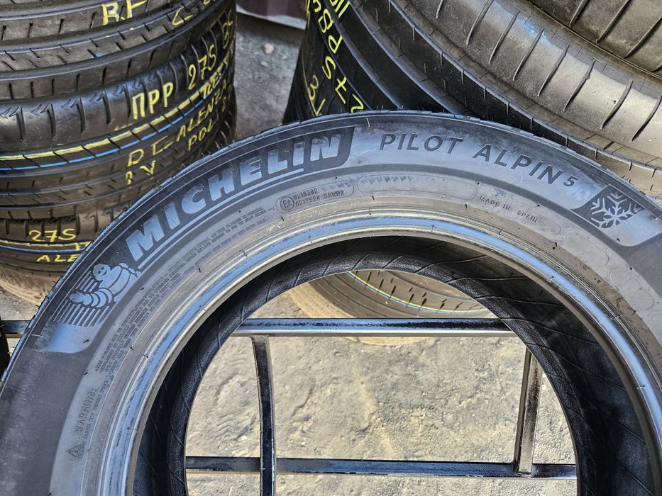 Шины БУ 235 55 R 17 Michelin pilot alpin 5 комплект зима