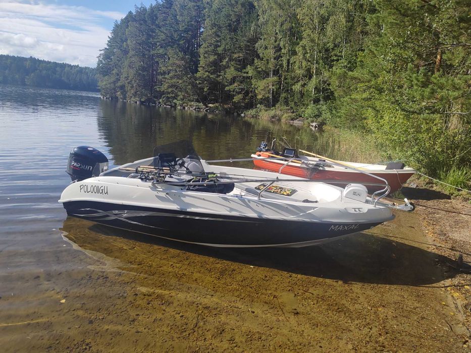 ŁÓDŹ BANTA 460 z 2024 roku z przyczepą i silnikiem