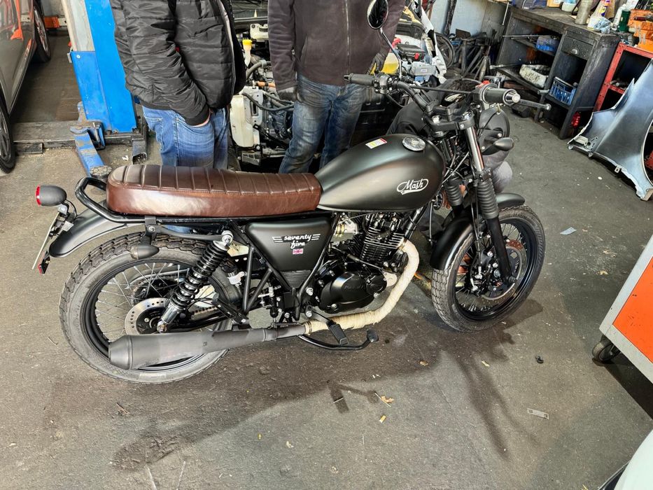 Motociclo MASH 125