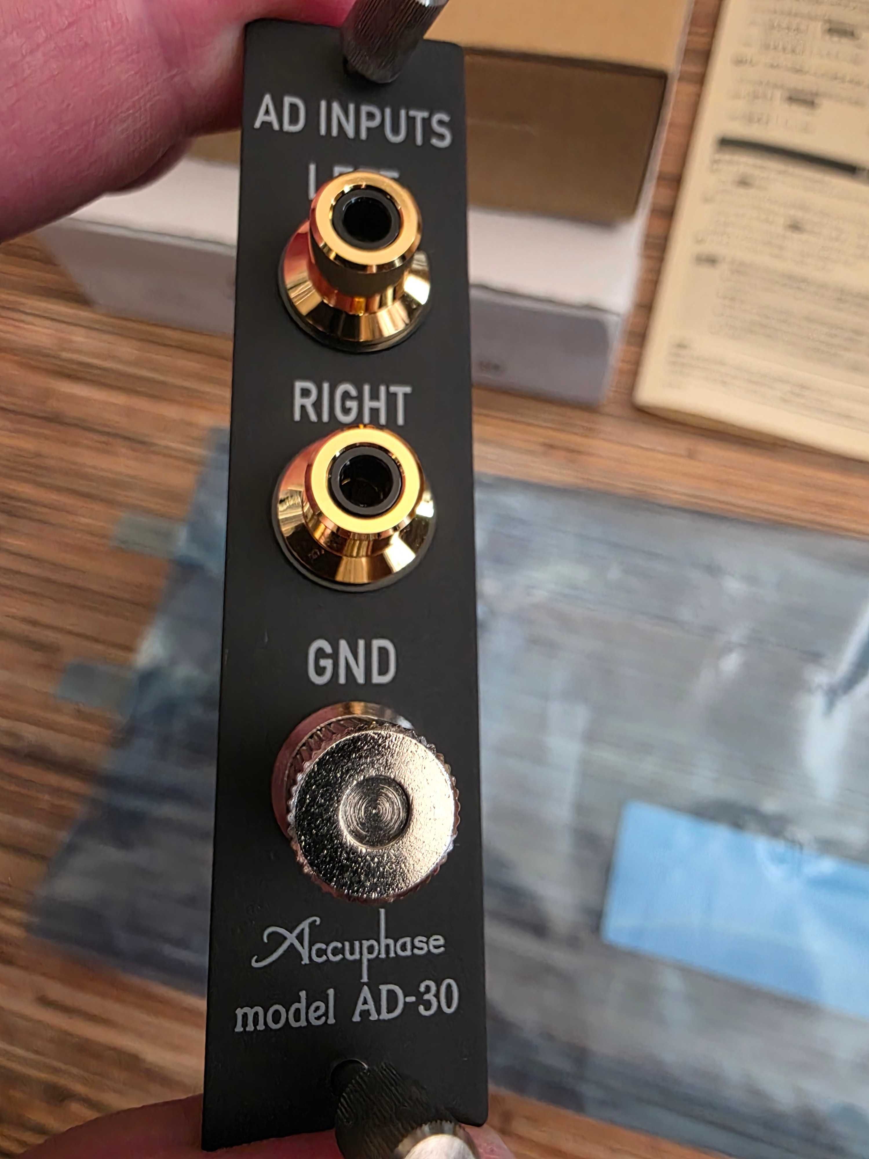 Przedwzmacniacz gramofonowy Accuphase AD-30