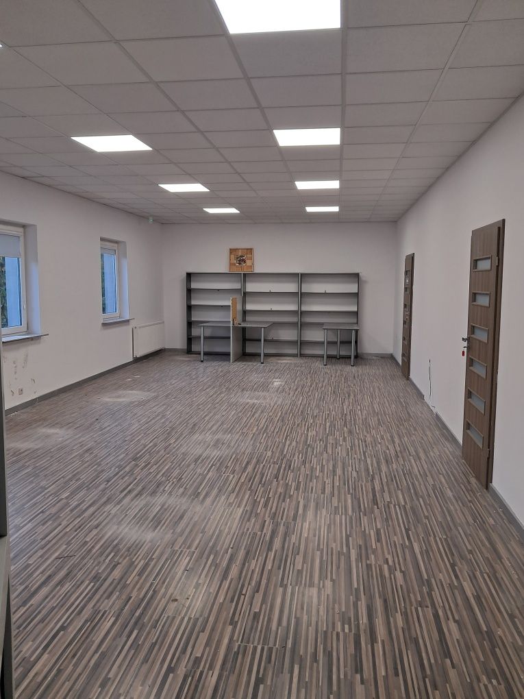 Wynajmę 2 hale po 740 m2 + 490 m2 powierzchni biurowej  22 zł/m2.
