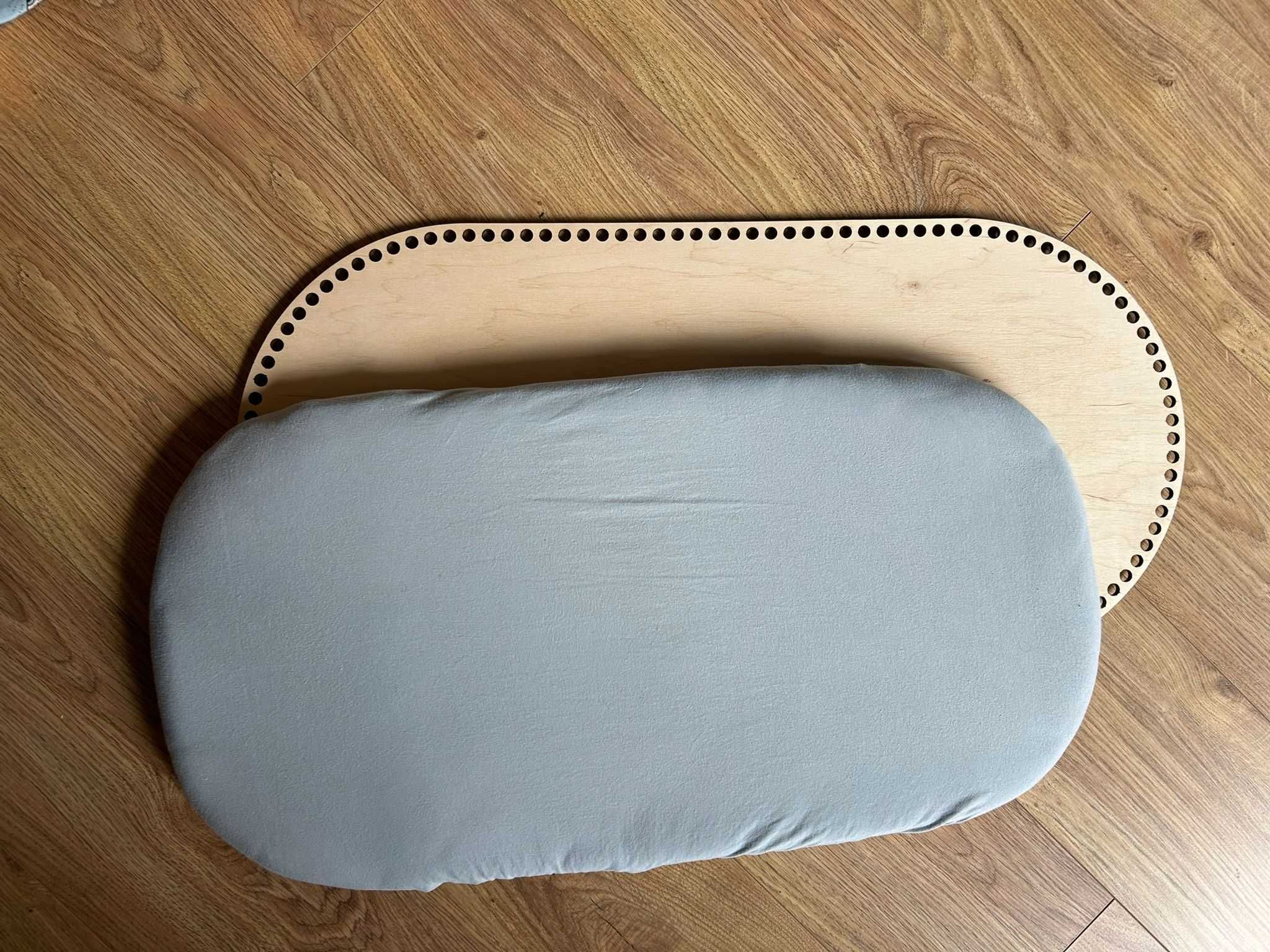 Chico Baby Hug 4in1 + zestaw do karmienia i dodatki