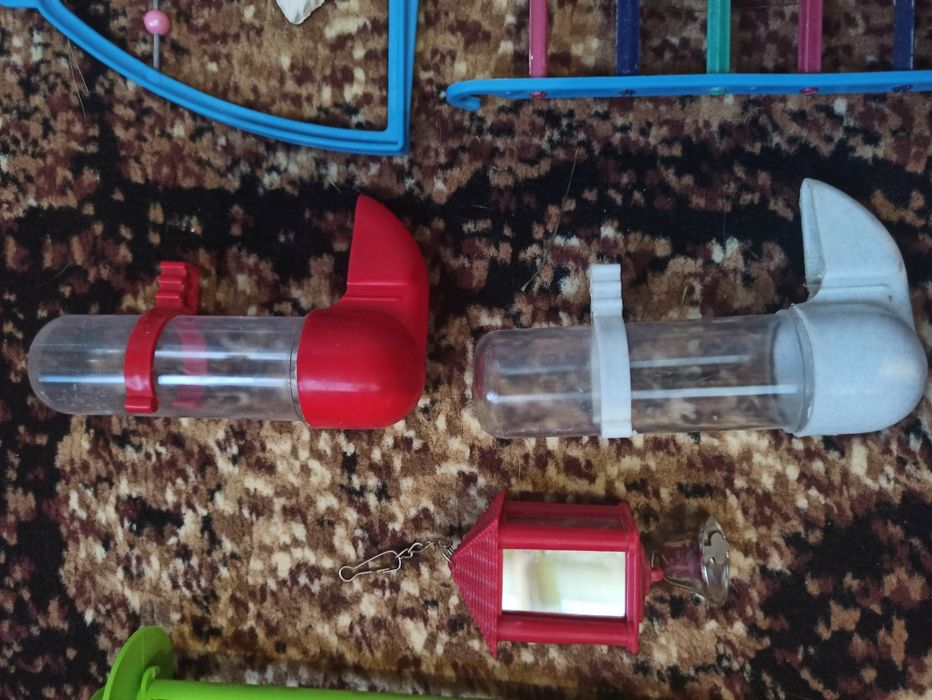 Продам кормушки поїлки для попугаїв