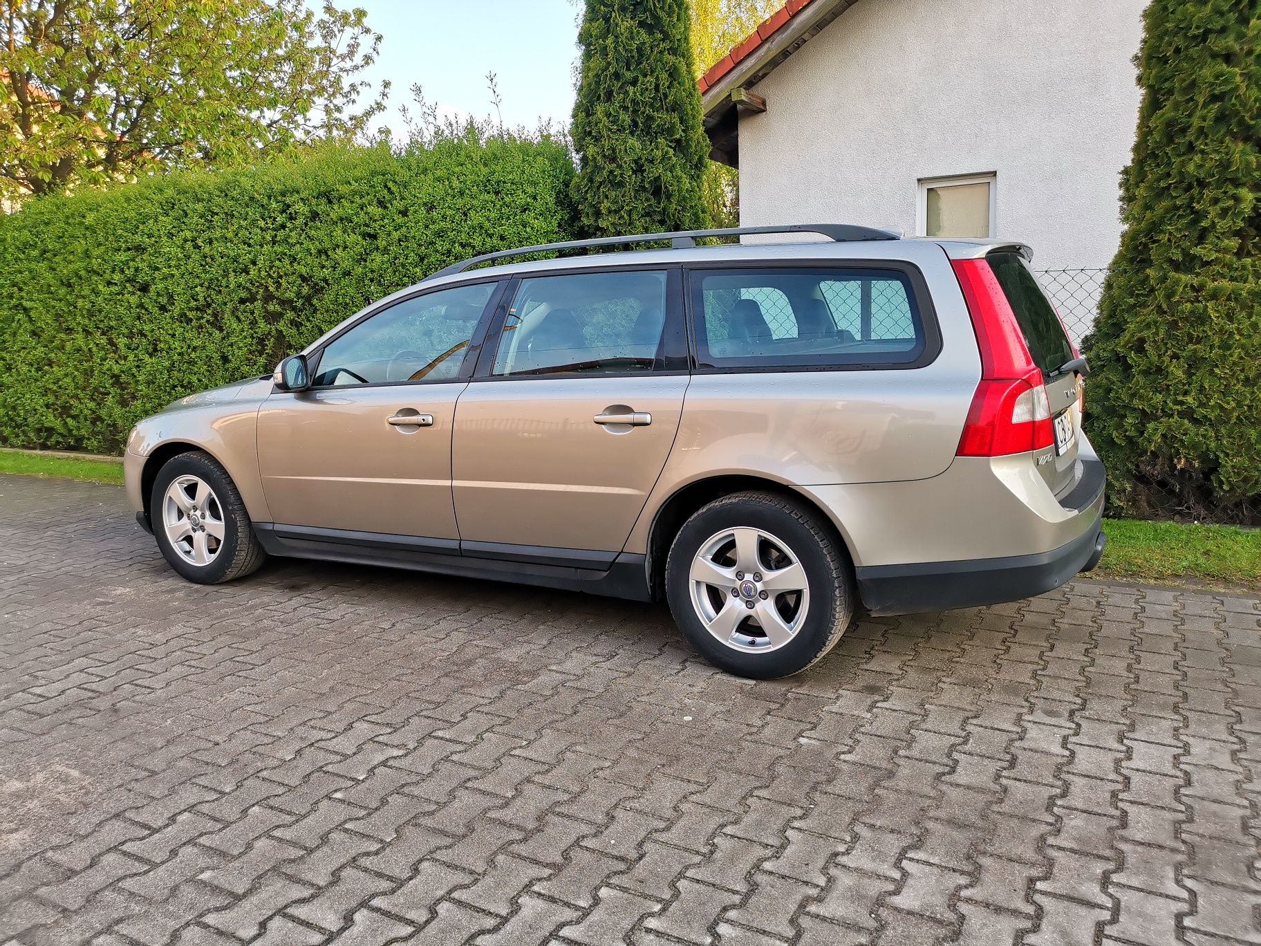 Volvo v70 3 generacja 2.0 136km