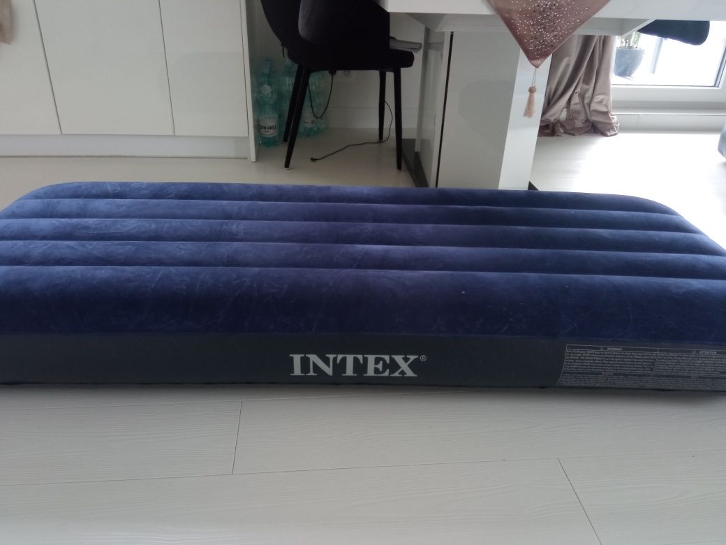 Materac jednoosobowy INTEX