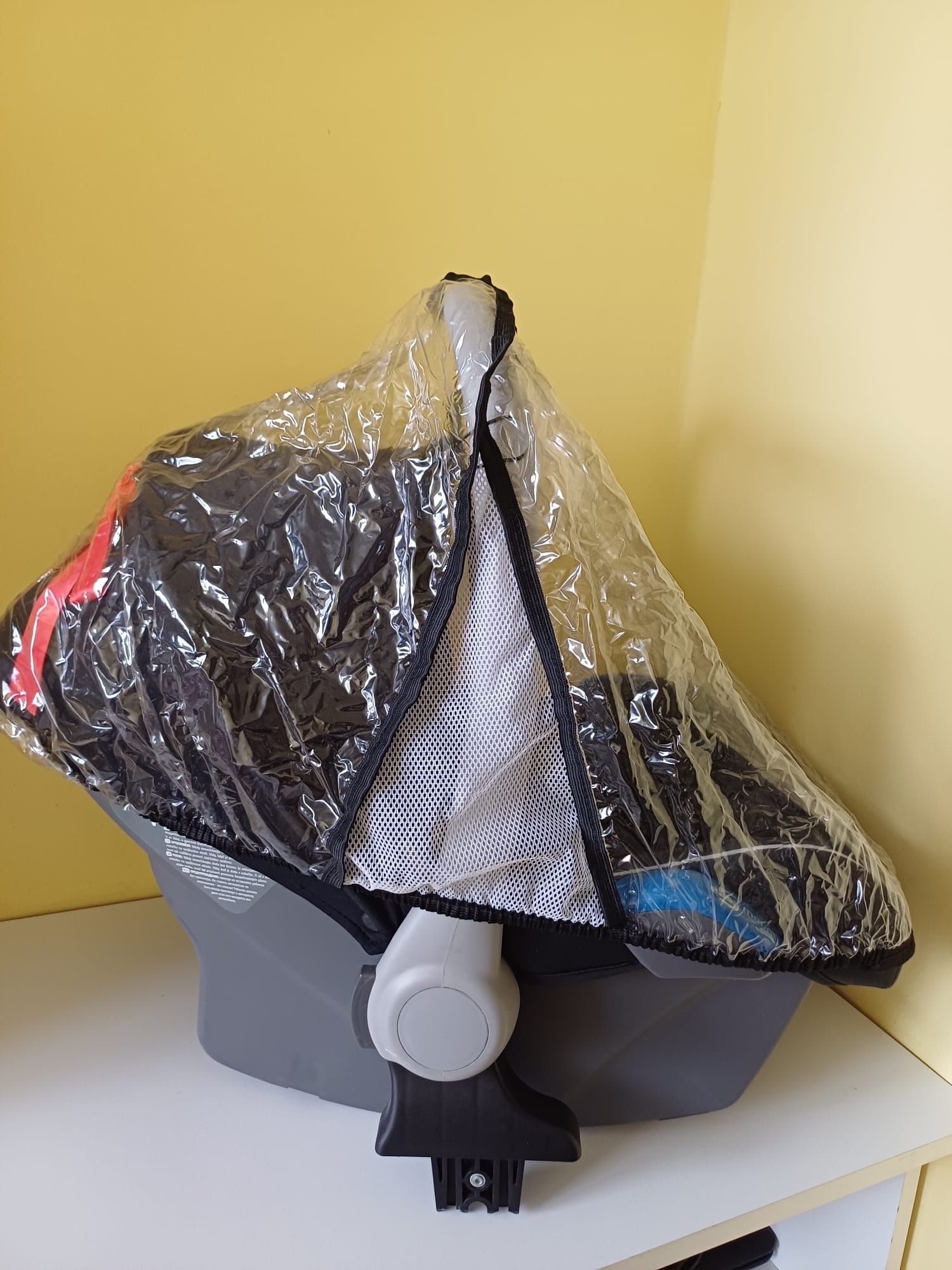 Sprzedam wózek Camarelo Baleo 4w1