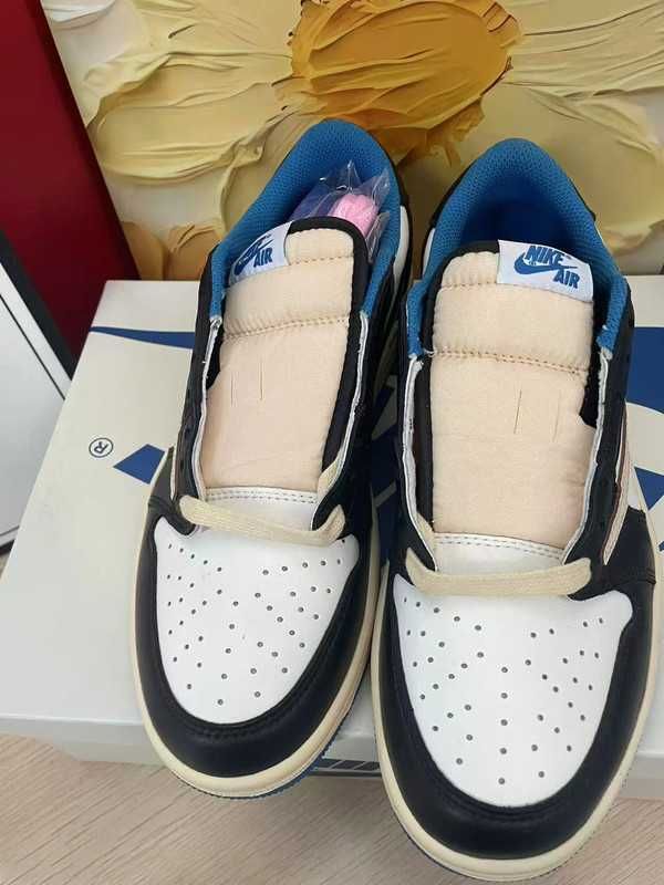 Nowe buty Jordan1_Retro_Low_OG SP_Fragment x_Travis Scott R.41