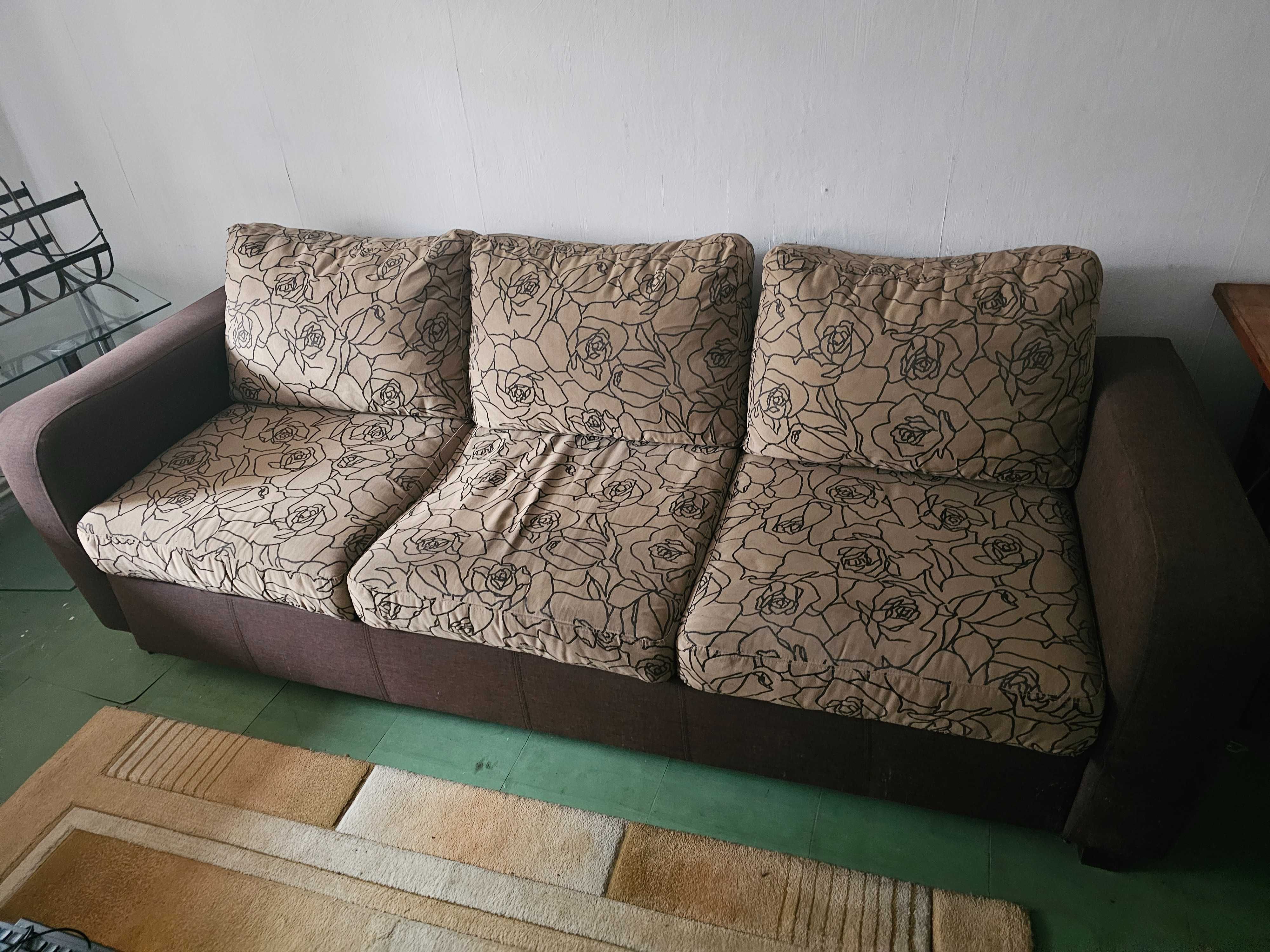 Rozkładany tapczan z poduszkami 220 cm x 80 cm x 65 cm Świnoujście