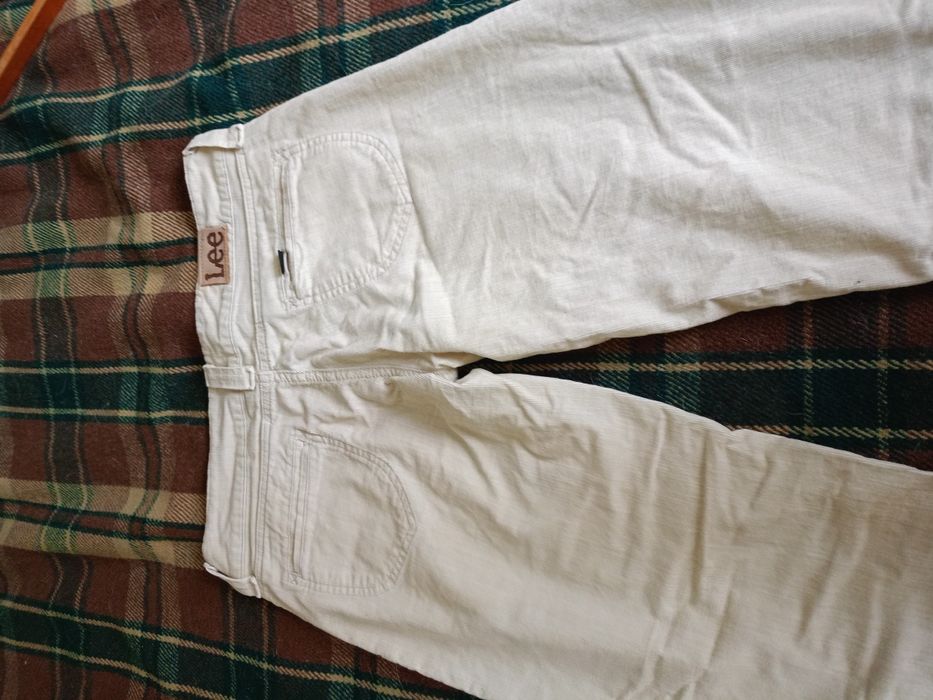 Модні штани Lee. Вельвет