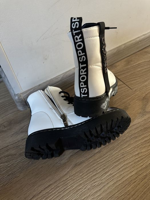 Ботинки весна-осінь 35р.