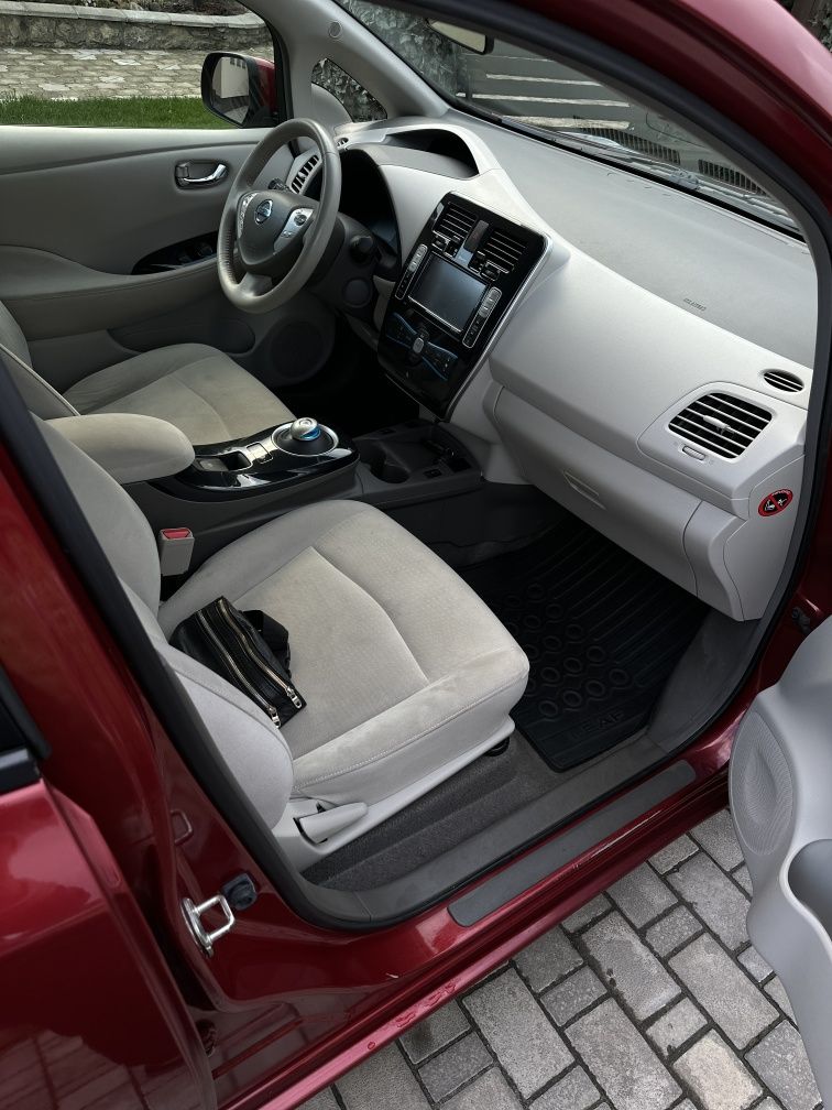 Nissan Leaf 2012 24кВт