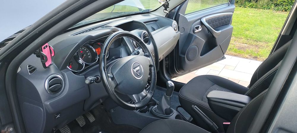 Dacia Duster salon bardzo niski przebieg 85000 km