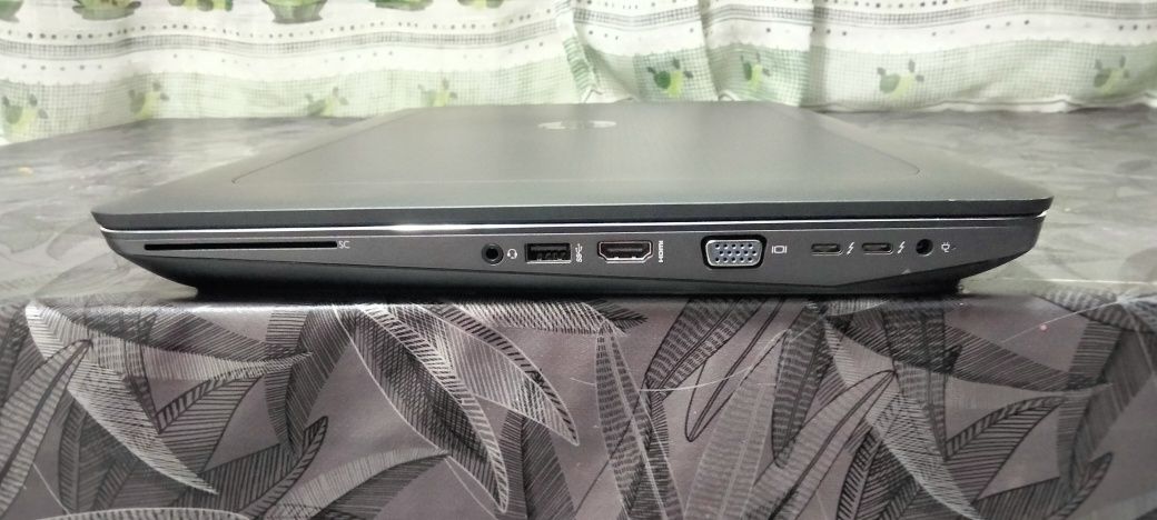 Computador HP i7 17"