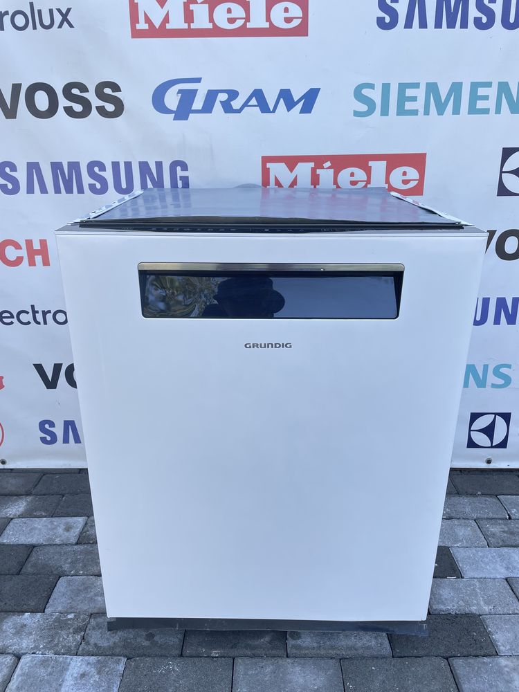 Посудомоечная/Посудомойка Машина Grundig 2022-го року випуску