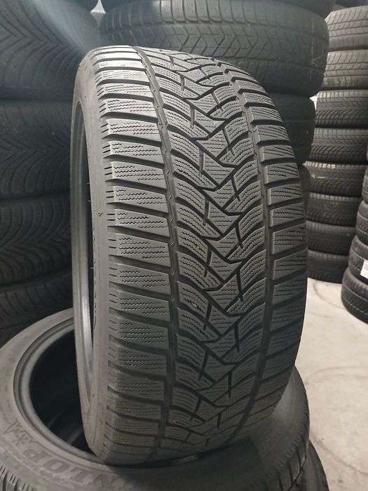 Зимові шини БВ 245/45 R17  DUNLOP  Winter Sport 5 MO Склад