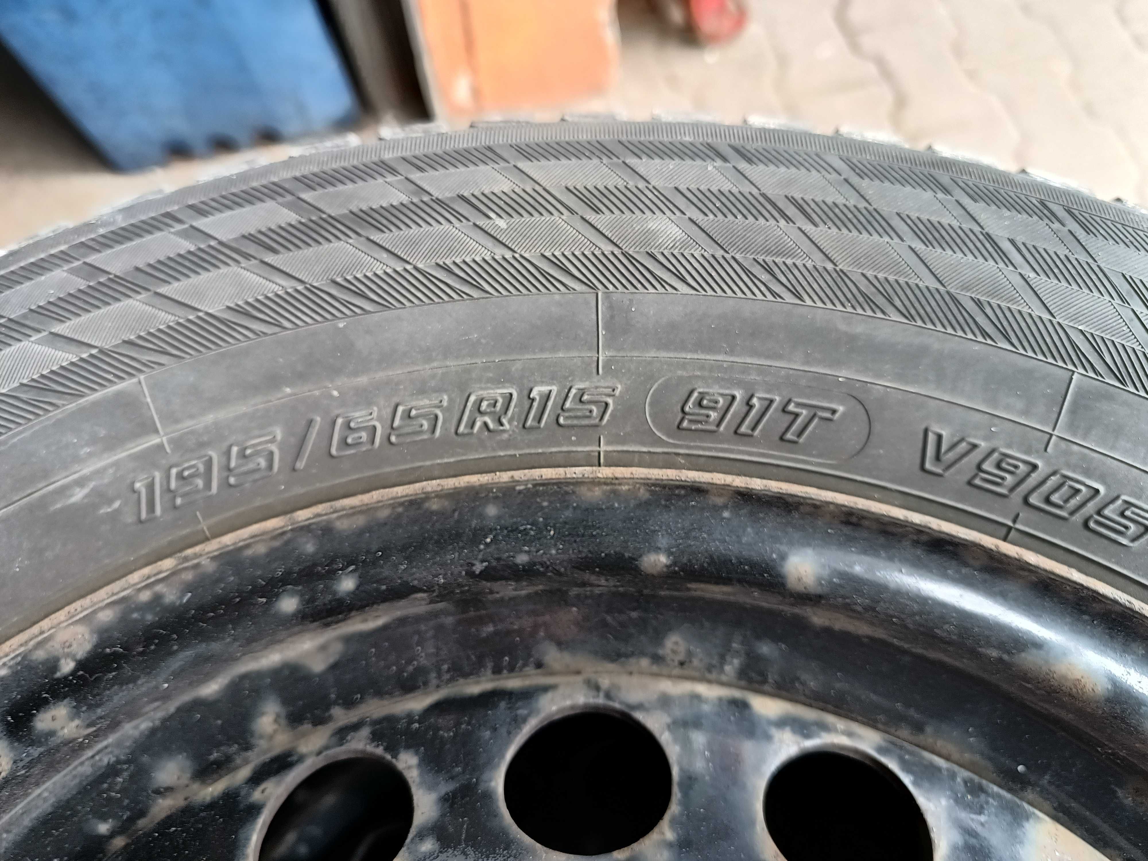 KOŁA ZIMOWE 195/65R15 Yokohama Passat B6 Golf V 5 Octavia 2 II Leon 2