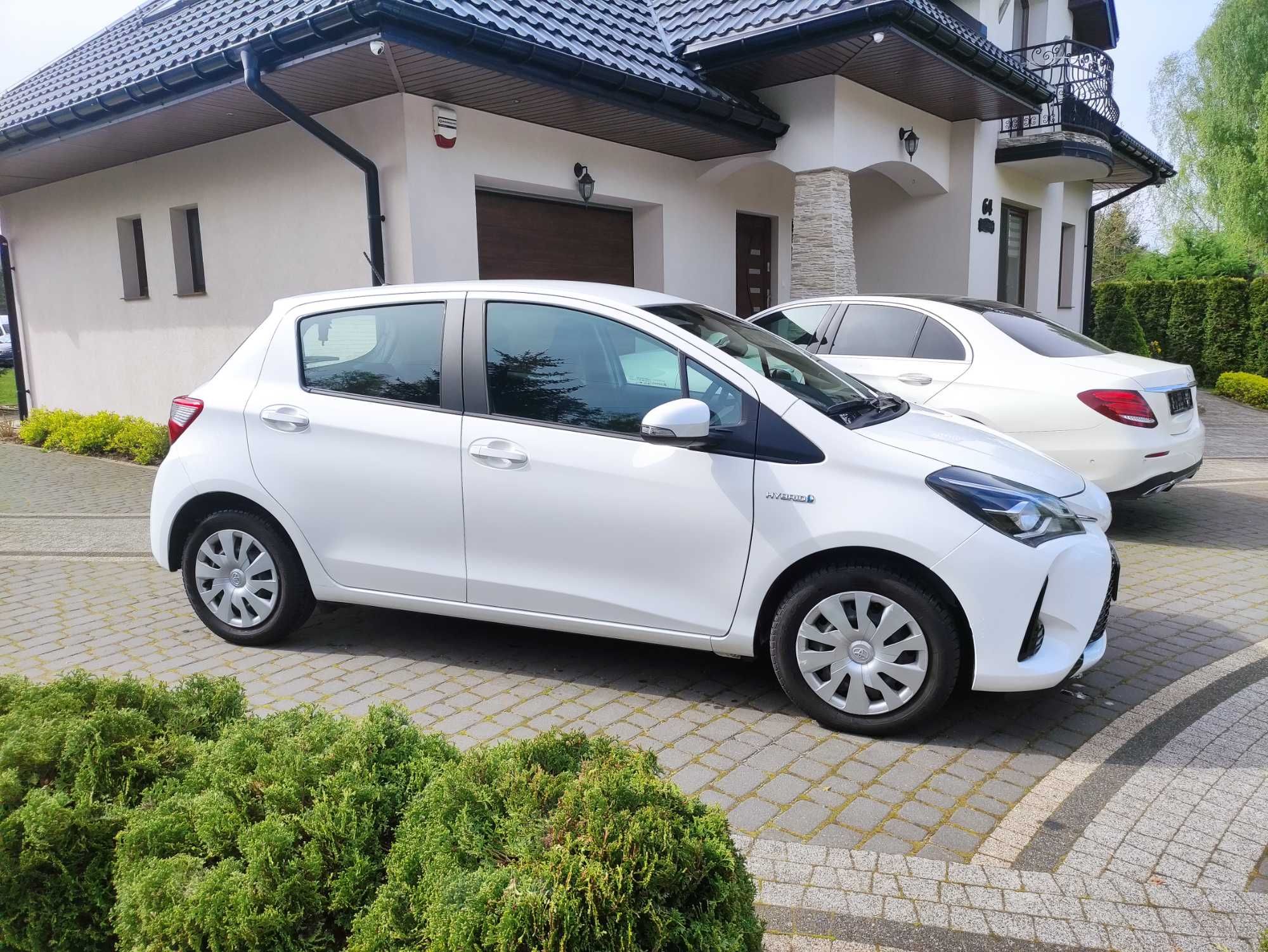 Toyota YARIS HYBRID 2020 r Salon PL 96 Tyś przebiegu 1.5 benzyna