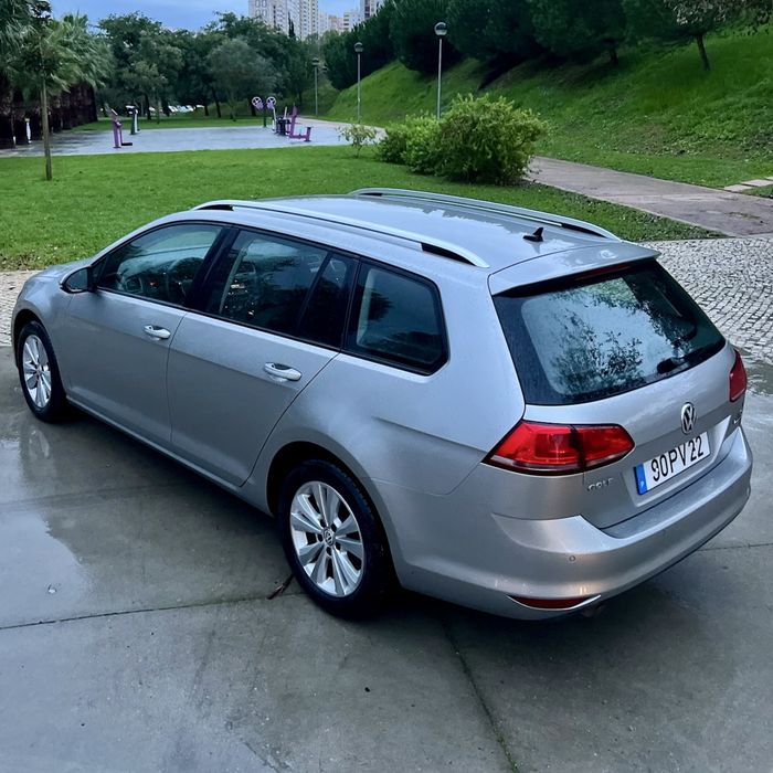 2015 VW Golf 1.6 TDi DSG Desde 129€ mês