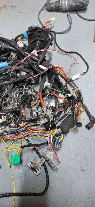 Проводка  Роз'єми , фішки Tesla model 3